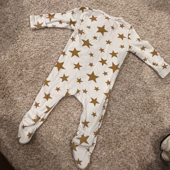Designer- Angel Dear White and Gold Star Kids Footie - Picture 9 of 10